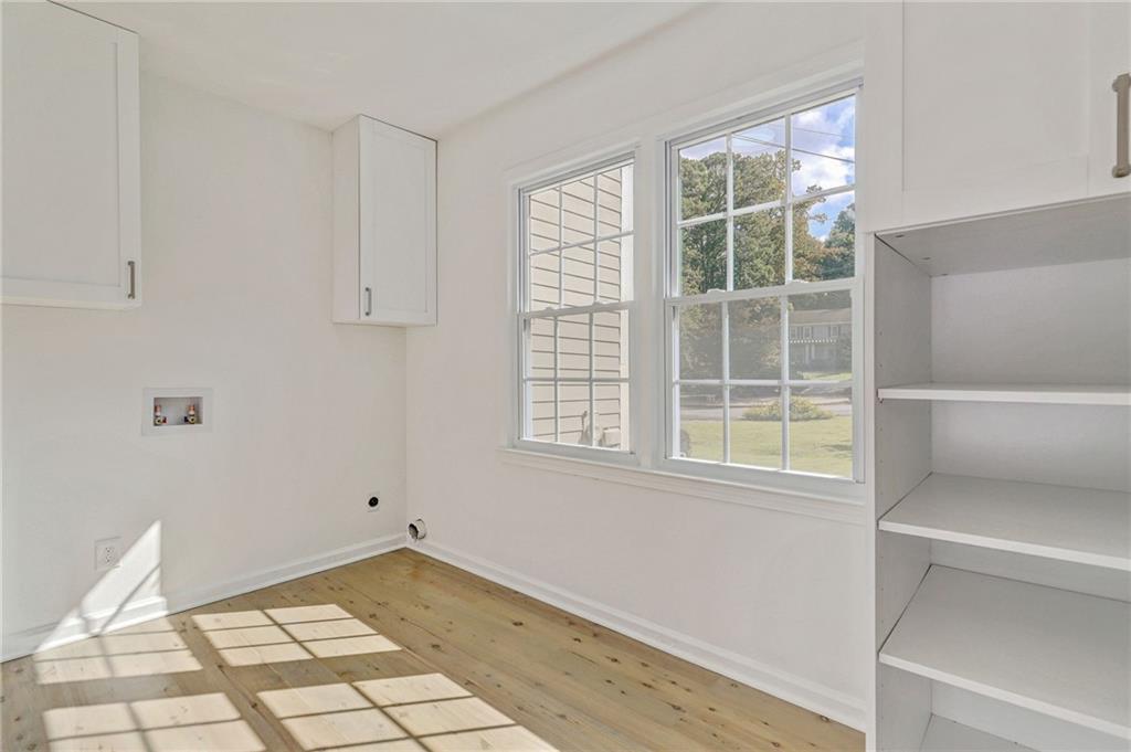 6750 Chesapeake Point, Atlanta, Georgia 30328, 4 Bedrooms Bedrooms, ,3 BathroomsBathrooms,Residential,Sold,6750 Chesapeake Point,7291697