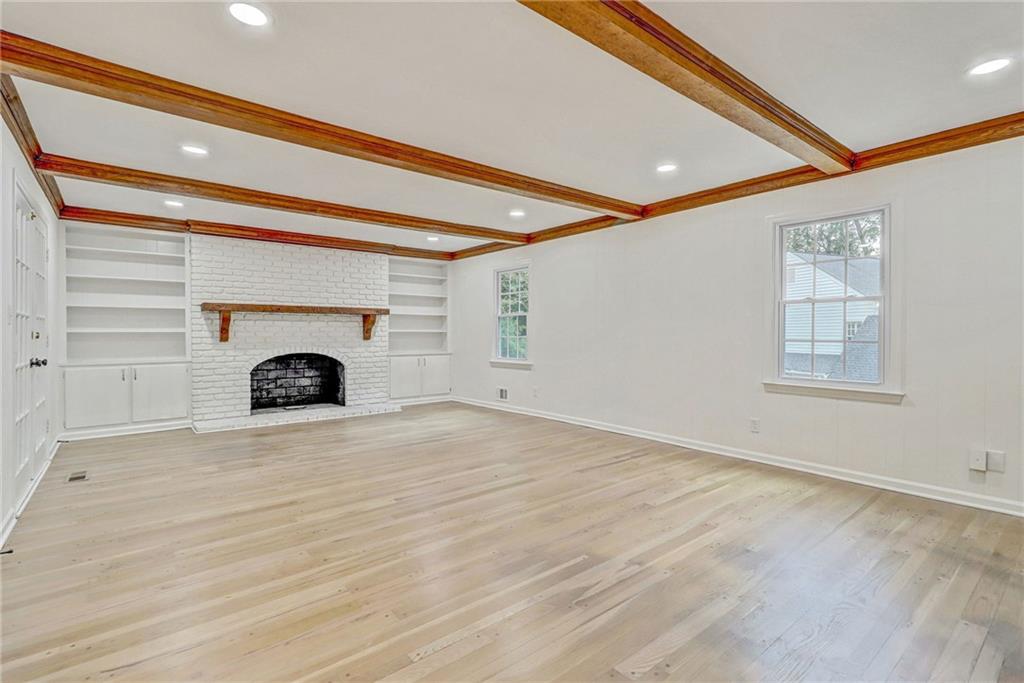 6750 Chesapeake Point, Atlanta, Georgia 30328, 4 Bedrooms Bedrooms, ,3 BathroomsBathrooms,Residential,Sold,6750 Chesapeake Point,7291697