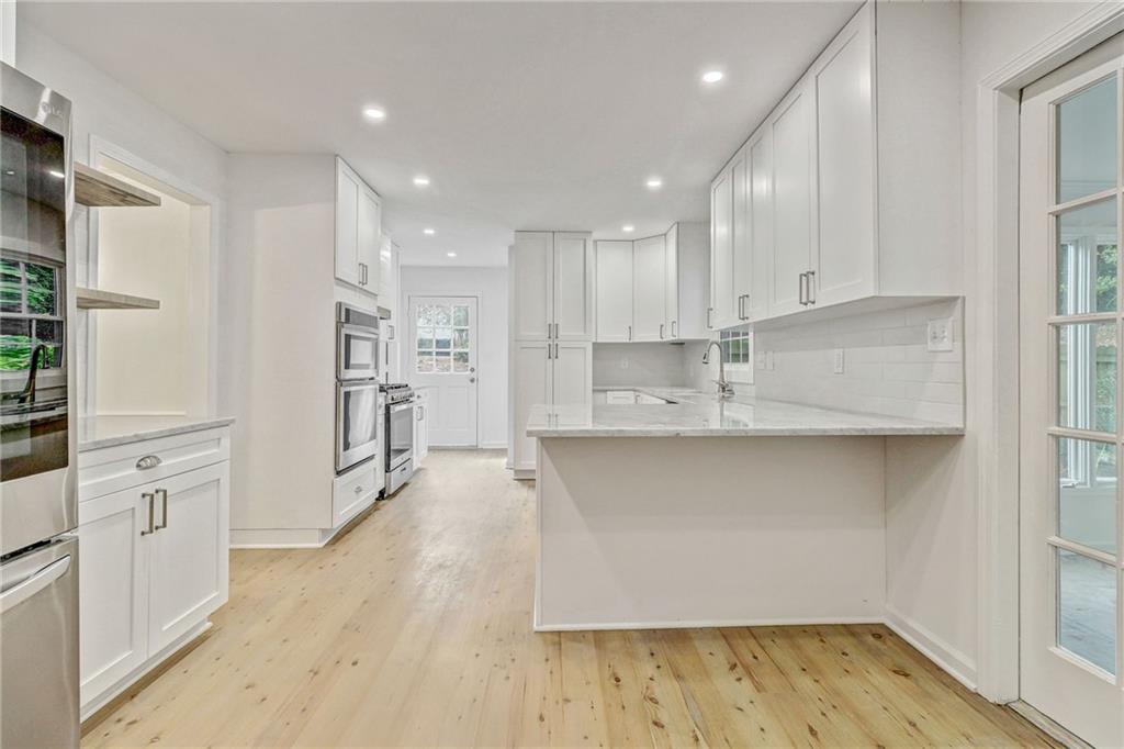 6750 Chesapeake Point, Atlanta, Georgia 30328, 4 Bedrooms Bedrooms, ,3 BathroomsBathrooms,Residential,Sold,6750 Chesapeake Point,7291697