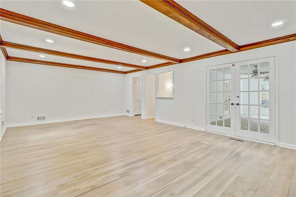 6750 Chesapeake Point, Atlanta, Georgia 30328, 4 Bedrooms Bedrooms, ,3 BathroomsBathrooms,Residential,Sold,6750 Chesapeake Point,7291697