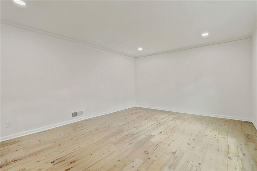 6750 Chesapeake Point, Atlanta, Georgia 30328, 4 Bedrooms Bedrooms, ,3 BathroomsBathrooms,Residential,Sold,6750 Chesapeake Point,7291697