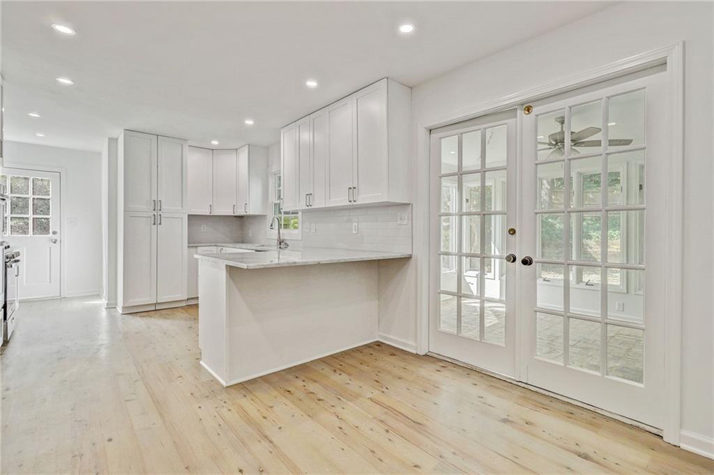 6750 Chesapeake Point, Atlanta, Georgia 30328, 4 Bedrooms Bedrooms, ,3 BathroomsBathrooms,Residential,Sold,6750 Chesapeake Point,7291697