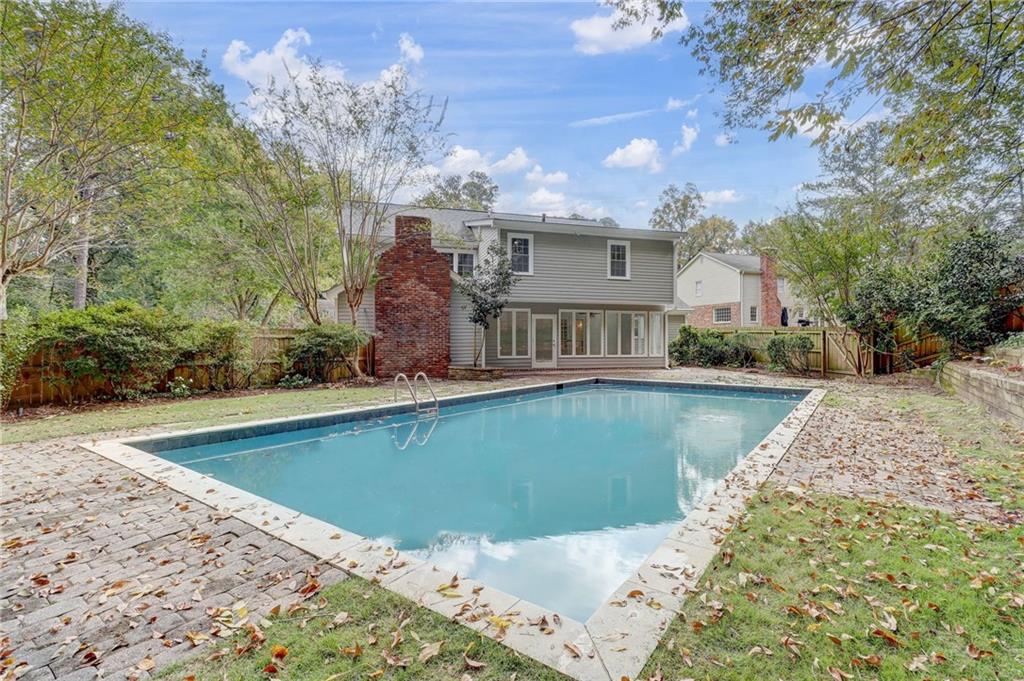 6750 Chesapeake Point, Atlanta, Georgia 30328, 4 Bedrooms Bedrooms, ,3 BathroomsBathrooms,Residential,Sold,6750 Chesapeake Point,7291697