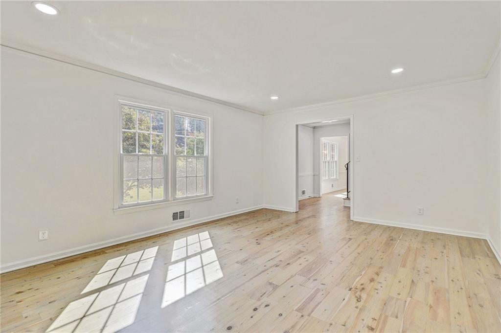 6750 Chesapeake Point, Atlanta, Georgia 30328, 4 Bedrooms Bedrooms, ,3 BathroomsBathrooms,Residential,Sold,6750 Chesapeake Point,7291697