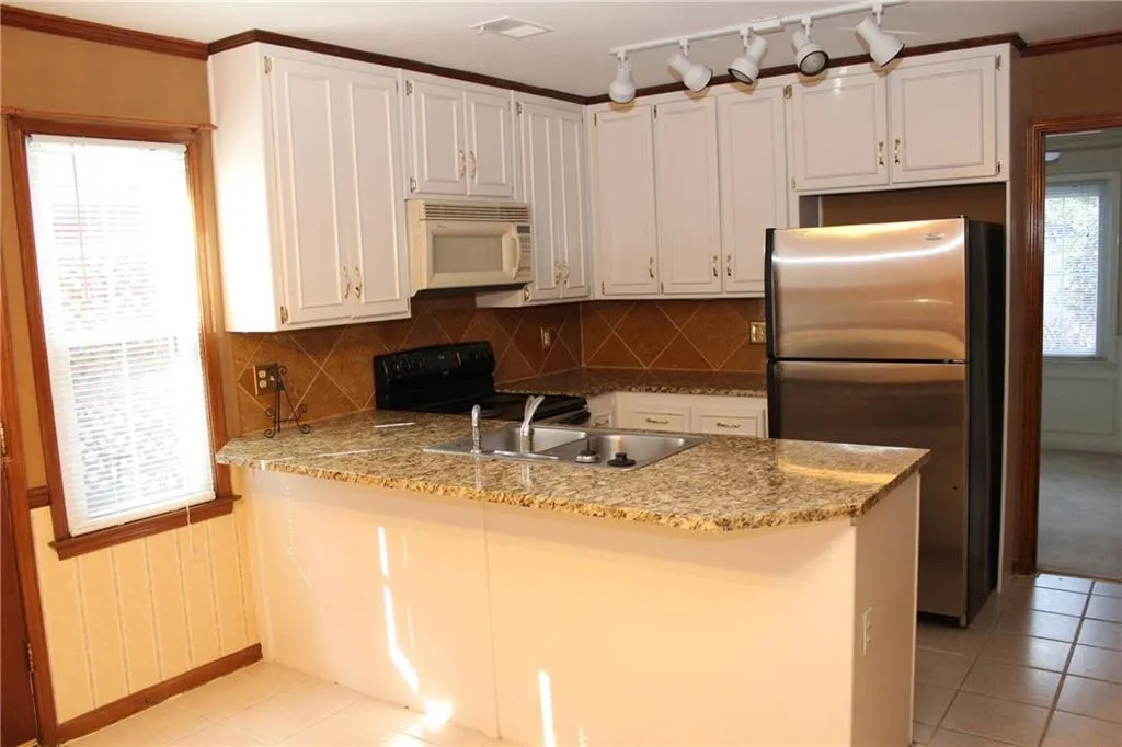 8930 Carroll Manor Drive Unit 8930, Sandy Springs, Georgia 30350, 2 Bedrooms Bedrooms, ,2 BathroomsBathrooms,Residential,Sold,8930 Carroll Manor Drive Unit 8930,5631130