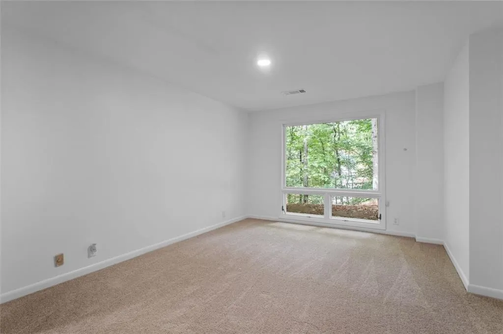 14 Ball Creek Way, Atlanta, Georgia 30350, 6 Bedrooms Bedrooms, ,5 BathroomsBathrooms,Residential,For Sale,14 Ball Creek Way,7630988