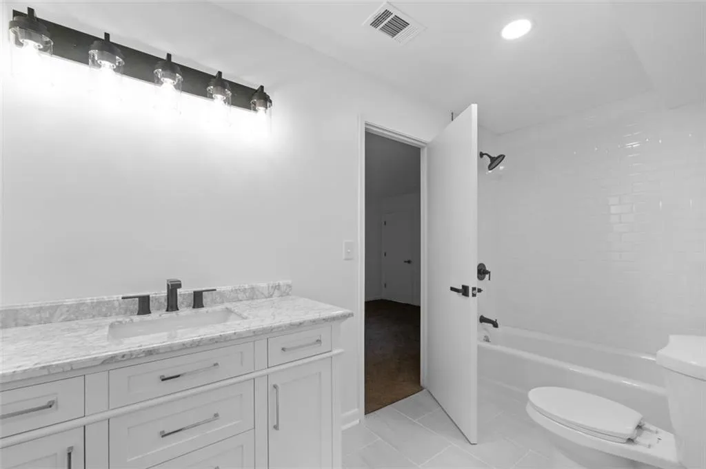 14 Ball Creek Way, Atlanta, Georgia 30350, 6 Bedrooms Bedrooms, ,5 BathroomsBathrooms,Residential,For Sale,14 Ball Creek Way,7630988