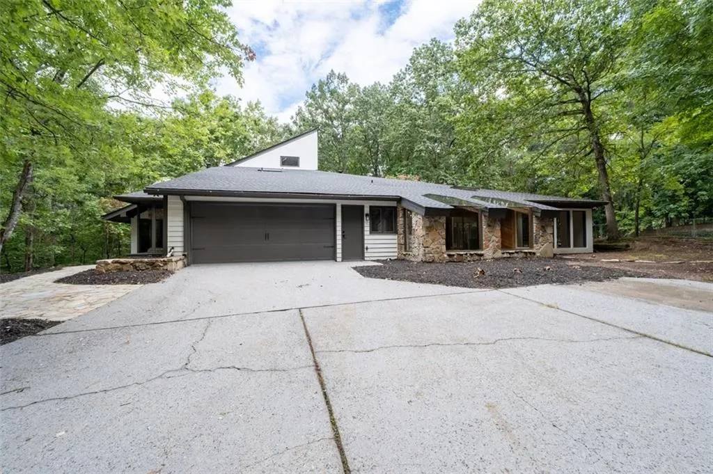 14 Ball Creek Way, Atlanta, Georgia 30350, 6 Bedrooms Bedrooms, ,5 BathroomsBathrooms,Residential,For Sale,14 Ball Creek Way,7630988