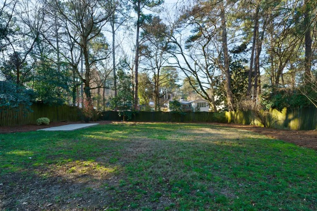 995 Lindbergh Drive, Atlanta, Georgia 30324, 3 Bedrooms Bedrooms, ,2 BathroomsBathrooms,Residential,For Sale,995 Lindbergh Drive,7643174
