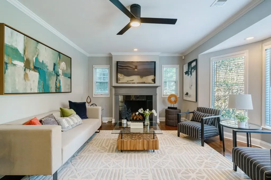 995 Lindbergh Drive, Atlanta, Georgia 30324, 3 Bedrooms Bedrooms, ,2 BathroomsBathrooms,Residential,For Sale,995 Lindbergh Drive,7643174