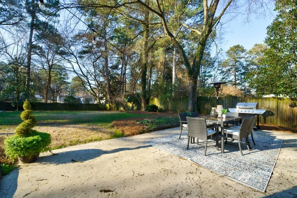 995 Lindbergh Drive, Atlanta, Georgia 30324, 3 Bedrooms Bedrooms, ,2 BathroomsBathrooms,Residential,For Sale,995 Lindbergh Drive,7643174