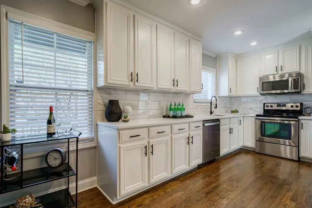 995 Lindbergh Drive, Atlanta, Georgia 30324, 3 Bedrooms Bedrooms, ,2 BathroomsBathrooms,Residential,For Sale,995 Lindbergh Drive,7643174