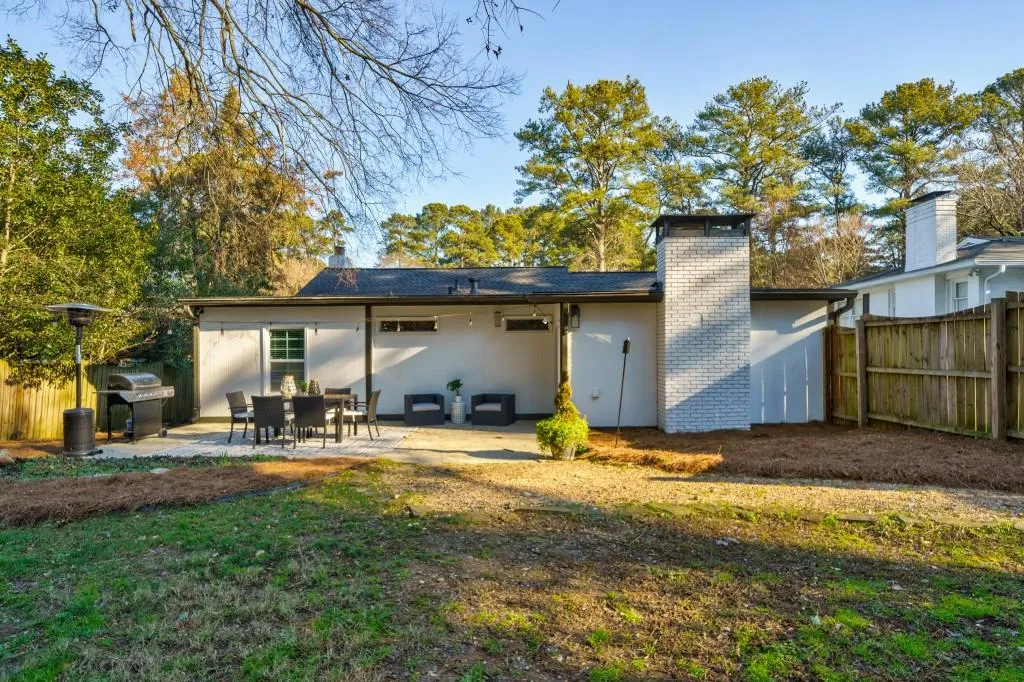 995 Lindbergh Drive, Atlanta, Georgia 30324, 3 Bedrooms Bedrooms, ,2 BathroomsBathrooms,Residential,For Sale,995 Lindbergh Drive,7643174