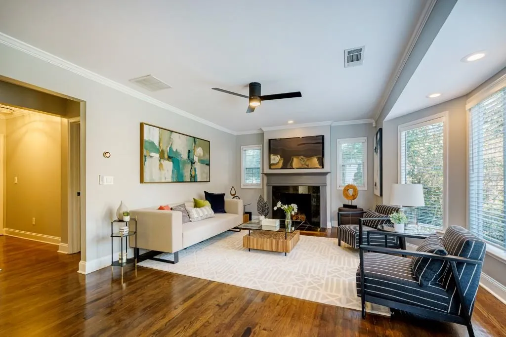 995 Lindbergh Drive, Atlanta, Georgia 30324, 3 Bedrooms Bedrooms, ,2 BathroomsBathrooms,Residential,For Sale,995 Lindbergh Drive,7643174