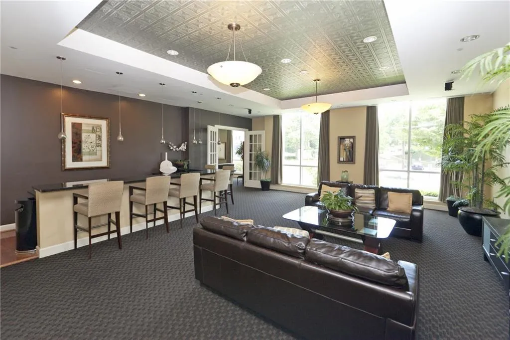 325 E Paces Ferry Road Unit 807, Atlanta, Georgia 30305, 1 Bedroom Bedrooms, ,1 BathroomBathrooms,Residential,Sold,325 E Paces Ferry Road Unit 807,5760616
