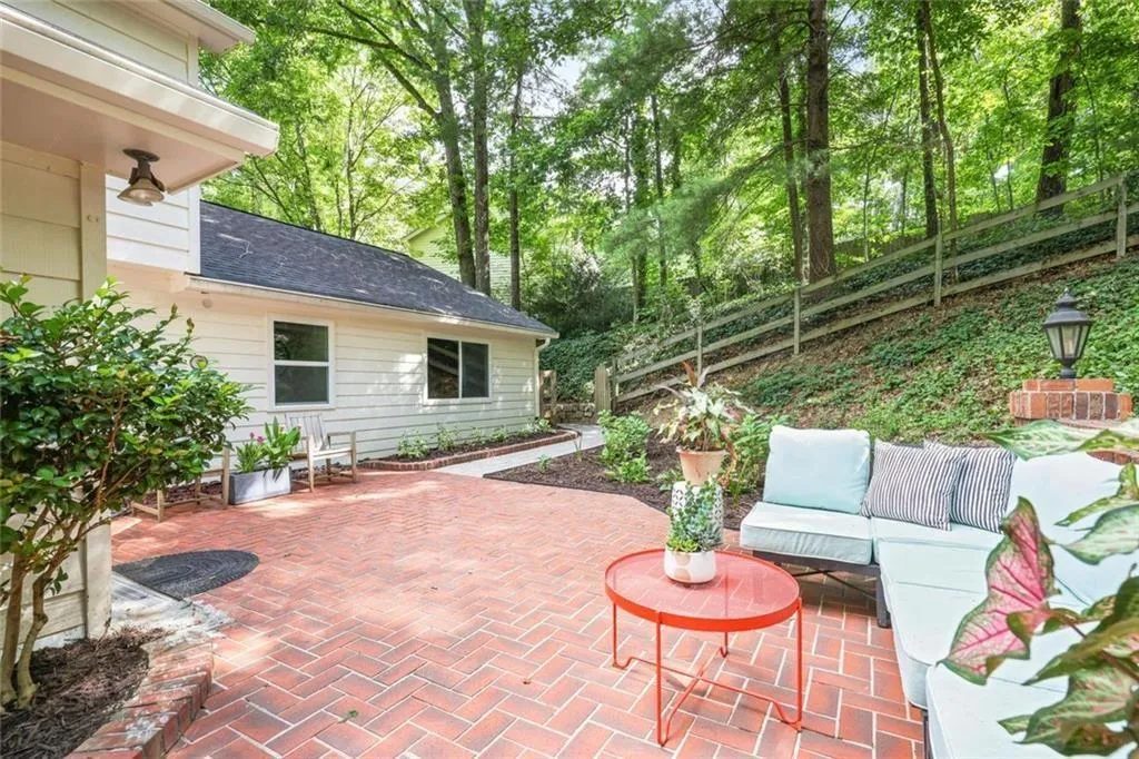355 Earlston Drive Ne, Sandy Springs, Georgia 30328, 4 Bedrooms Bedrooms, ,2 BathroomsBathrooms,Residential,For Sale,355 Earlston Drive Ne,7739914