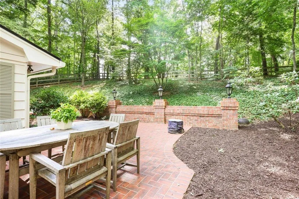 355 Earlston Drive Ne, Sandy Springs, Georgia 30328, 4 Bedrooms Bedrooms, ,2 BathroomsBathrooms,Residential,For Sale,355 Earlston Drive Ne,7739914