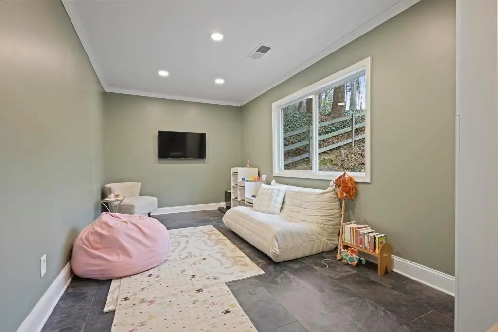 355 Earlston Drive Ne, Sandy Springs, Georgia 30328, 4 Bedrooms Bedrooms, ,2 BathroomsBathrooms,Residential,For Sale,355 Earlston Drive Ne,7739914