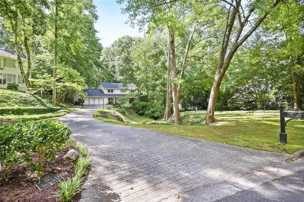 355 Earlston Drive Ne, Sandy Springs, Georgia 30328, 4 Bedrooms Bedrooms, ,2 BathroomsBathrooms,Residential,For Sale,355 Earlston Drive Ne,7739914