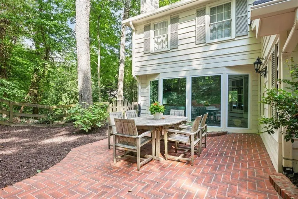 355 Earlston Drive Ne, Sandy Springs, Georgia 30328, 4 Bedrooms Bedrooms, ,2 BathroomsBathrooms,Residential,For Sale,355 Earlston Drive Ne,7739914