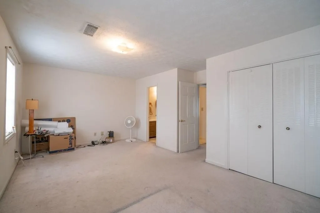 300 Winding River Drive Unit D, Sandy Springs, Georgia 30350, 2 Bedrooms Bedrooms, ,2 BathroomsBathrooms,Residential,Sold,300 Winding River Drive Unit D,6671255