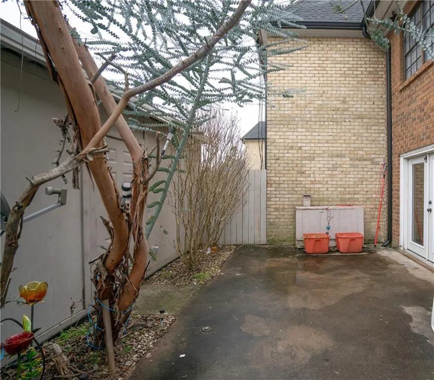 300 Winding River Drive Unit D, Sandy Springs, Georgia 30350, 2 Bedrooms Bedrooms, ,2 BathroomsBathrooms,Residential,Sold,300 Winding River Drive Unit D,6671255