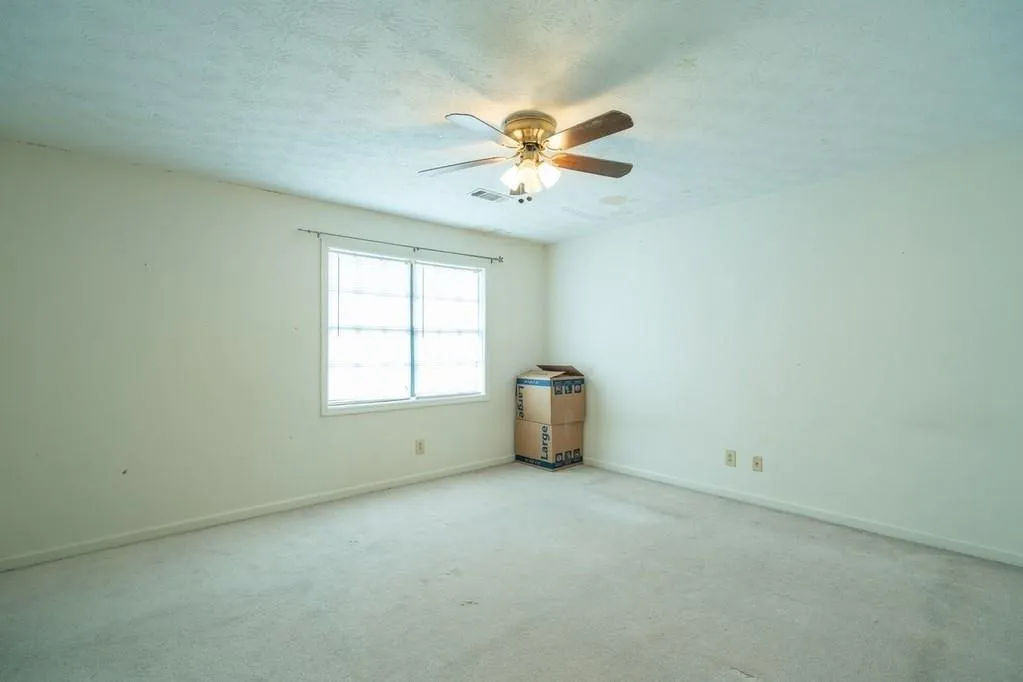 300 Winding River Drive Unit D, Sandy Springs, Georgia 30350, 2 Bedrooms Bedrooms, ,2 BathroomsBathrooms,Residential,Sold,300 Winding River Drive Unit D,6671255