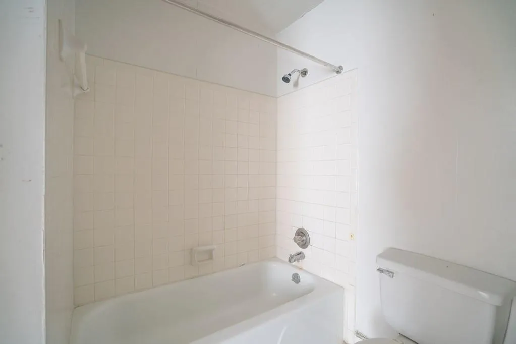 300 Winding River Drive Unit D, Sandy Springs, Georgia 30350, 2 Bedrooms Bedrooms, ,2 BathroomsBathrooms,Residential,Sold,300 Winding River Drive Unit D,6671255