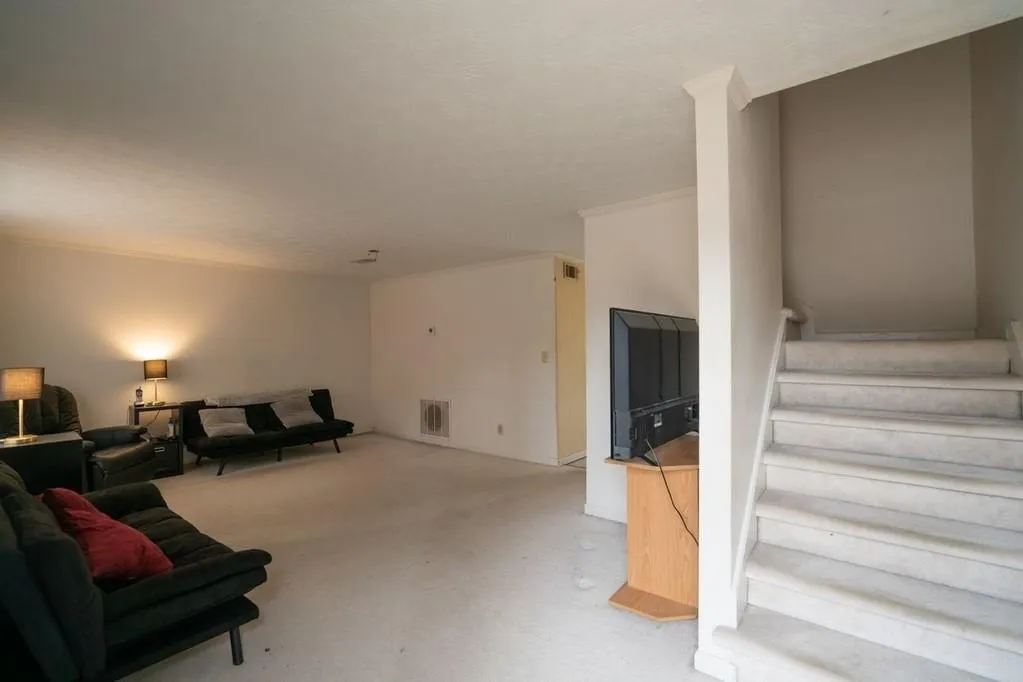 300 Winding River Drive Unit D, Sandy Springs, Georgia 30350, 2 Bedrooms Bedrooms, ,2 BathroomsBathrooms,Residential,Sold,300 Winding River Drive Unit D,6671255