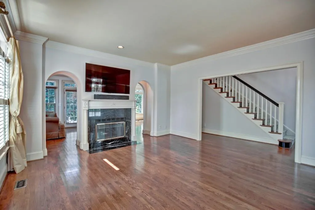 1014 Lenox Crest Ne, Brookhaven, Georgia 30324, 4 Bedrooms Bedrooms, ,3 BathroomsBathrooms,Residential,Sold,1014 Lenox Crest Ne,5821981