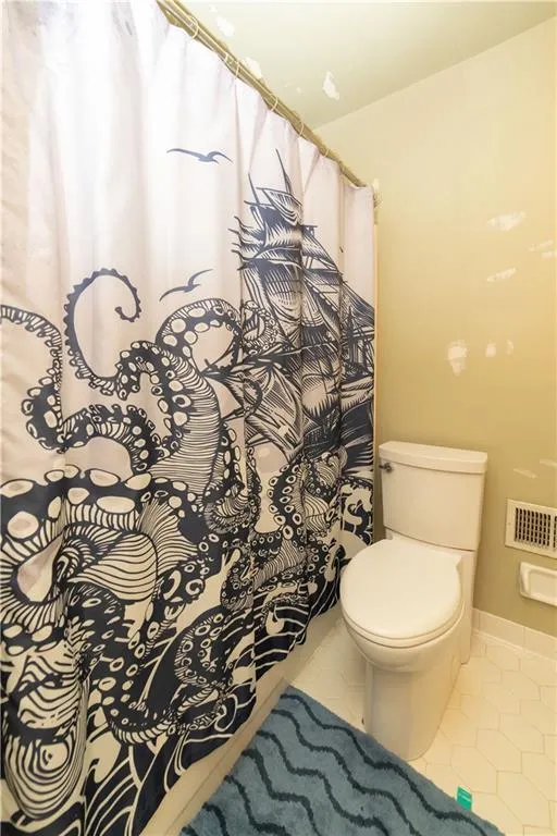 6880 Sunny Brook Lane, Atlanta, Georgia 30328, 3 Bedrooms Bedrooms, ,2 BathroomsBathrooms,Residential,Sold,6880 Sunny Brook Lane,7042159