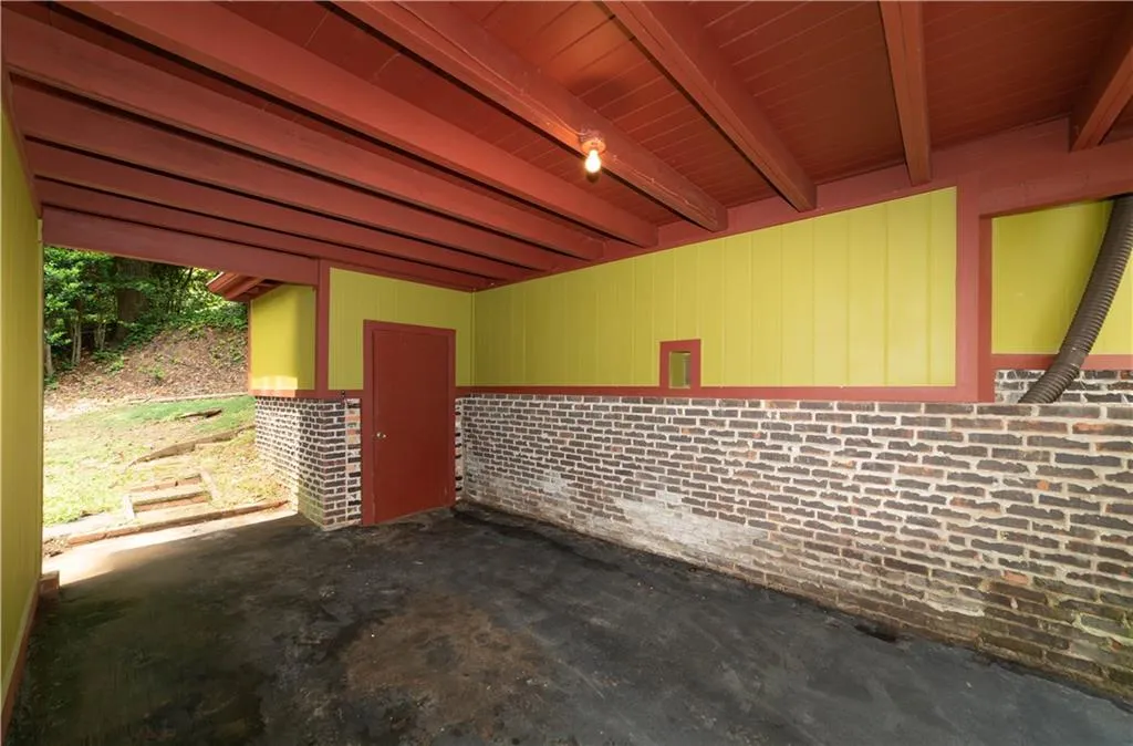 6880 Sunny Brook Lane, Atlanta, Georgia 30328, 3 Bedrooms Bedrooms, ,2 BathroomsBathrooms,Residential,Sold,6880 Sunny Brook Lane,7042159