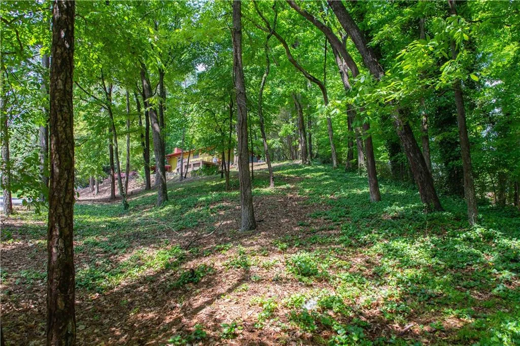 6880 Sunny Brook Lane, Atlanta, Georgia 30328, 3 Bedrooms Bedrooms, ,2 BathroomsBathrooms,Residential,Sold,6880 Sunny Brook Lane,7042159