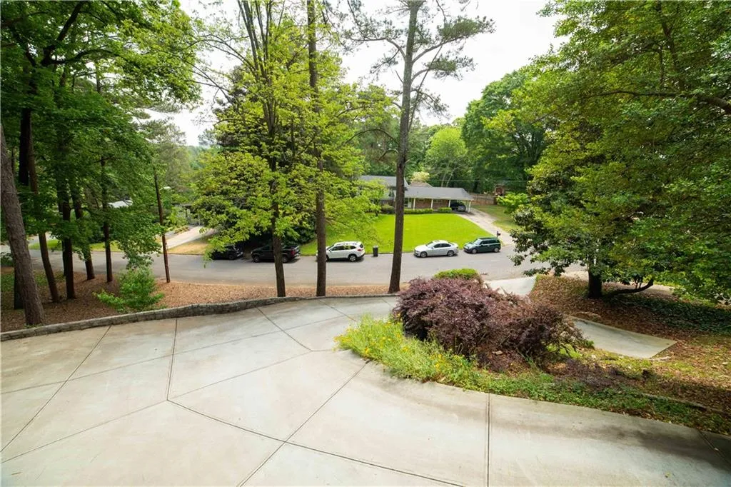 6880 Sunny Brook Lane, Atlanta, Georgia 30328, 3 Bedrooms Bedrooms, ,2 BathroomsBathrooms,Residential,Sold,6880 Sunny Brook Lane,7042159