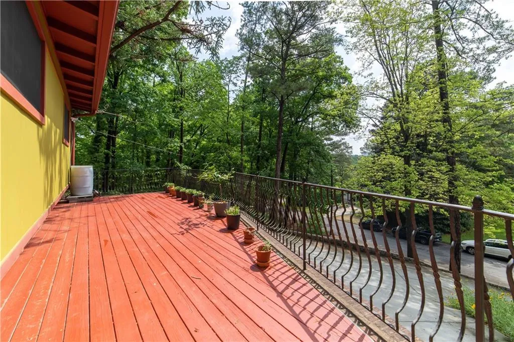 6880 Sunny Brook Lane, Atlanta, Georgia 30328, 3 Bedrooms Bedrooms, ,2 BathroomsBathrooms,Residential,Sold,6880 Sunny Brook Lane,7042159