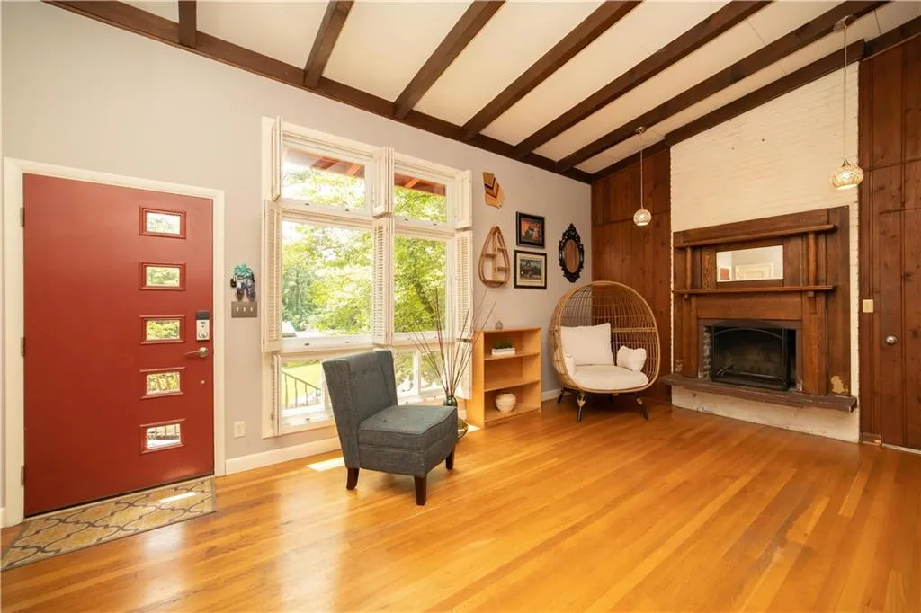 6880 Sunny Brook Lane, Atlanta, Georgia 30328, 3 Bedrooms Bedrooms, ,2 BathroomsBathrooms,Residential,Sold,6880 Sunny Brook Lane,7042159