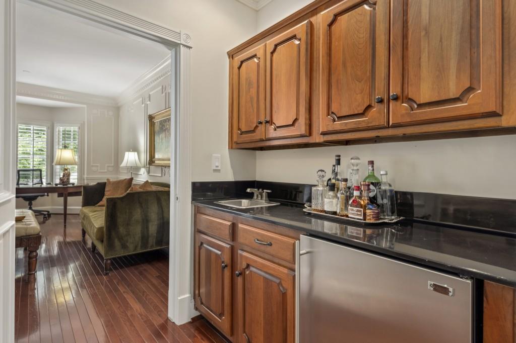 4 Paris Park Place, Sandy Springs, Georgia 30350, 3 Bedrooms Bedrooms, ,2 BathroomsBathrooms,Residential,Sold,4 Paris Park Place,7332045