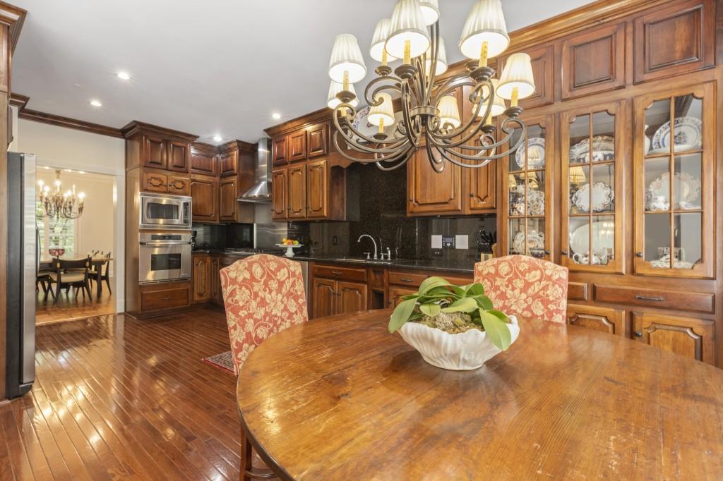 4 Paris Park Place, Sandy Springs, Georgia 30350, 3 Bedrooms Bedrooms, ,2 BathroomsBathrooms,Residential,Sold,4 Paris Park Place,7332045