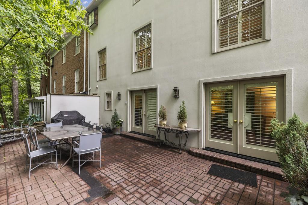 4 Paris Park Place, Sandy Springs, Georgia 30350, 3 Bedrooms Bedrooms, ,2 BathroomsBathrooms,Residential,Sold,4 Paris Park Place,7332045