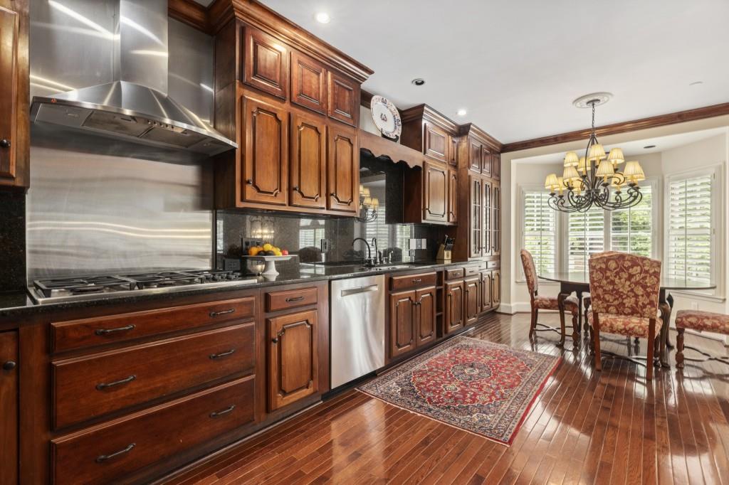 4 Paris Park Place, Sandy Springs, Georgia 30350, 3 Bedrooms Bedrooms, ,2 BathroomsBathrooms,Residential,Sold,4 Paris Park Place,7332045