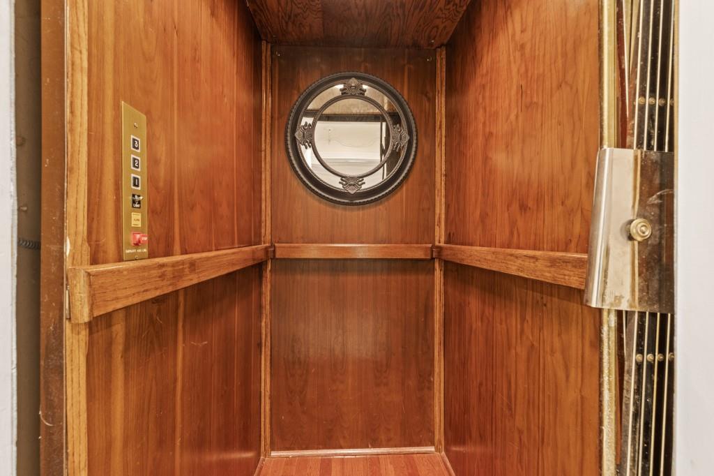 4 Paris Park Place, Sandy Springs, Georgia 30350, 3 Bedrooms Bedrooms, ,2 BathroomsBathrooms,Residential,Sold,4 Paris Park Place,7332045