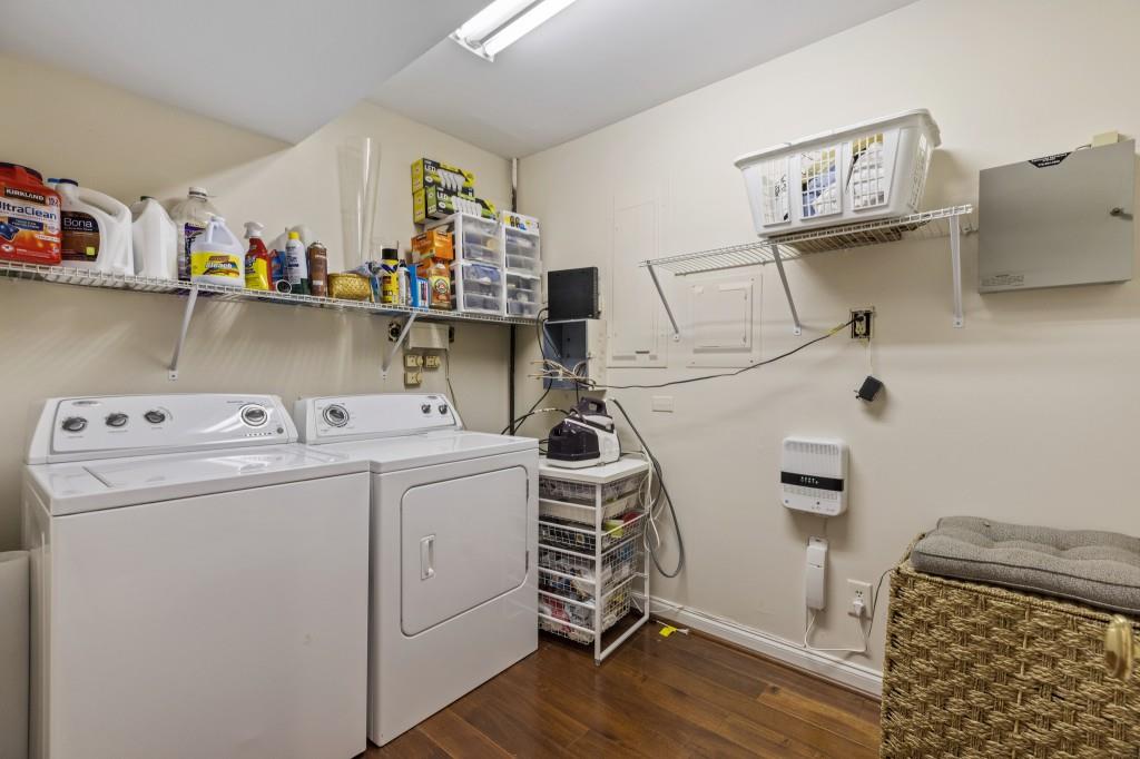 4 Paris Park Place, Sandy Springs, Georgia 30350, 3 Bedrooms Bedrooms, ,2 BathroomsBathrooms,Residential,Sold,4 Paris Park Place,7332045