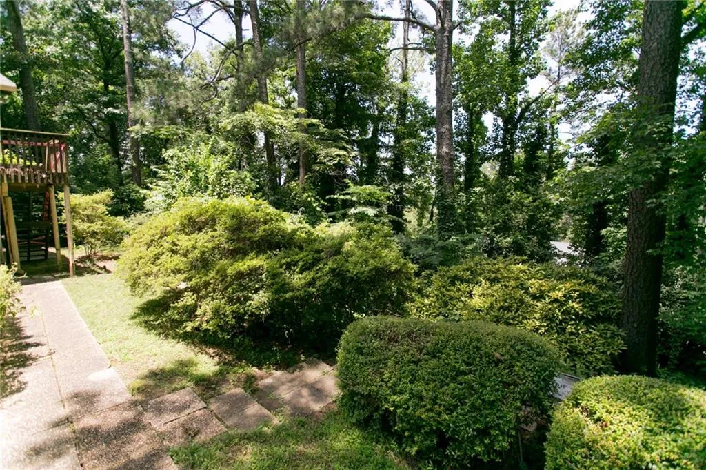 5607 Windy Ridge Drive, Sandy Springs, Georgia 30342, 4 Bedrooms Bedrooms, ,3 BathroomsBathrooms,Residential,Sold,5607 Windy Ridge Drive,6032170