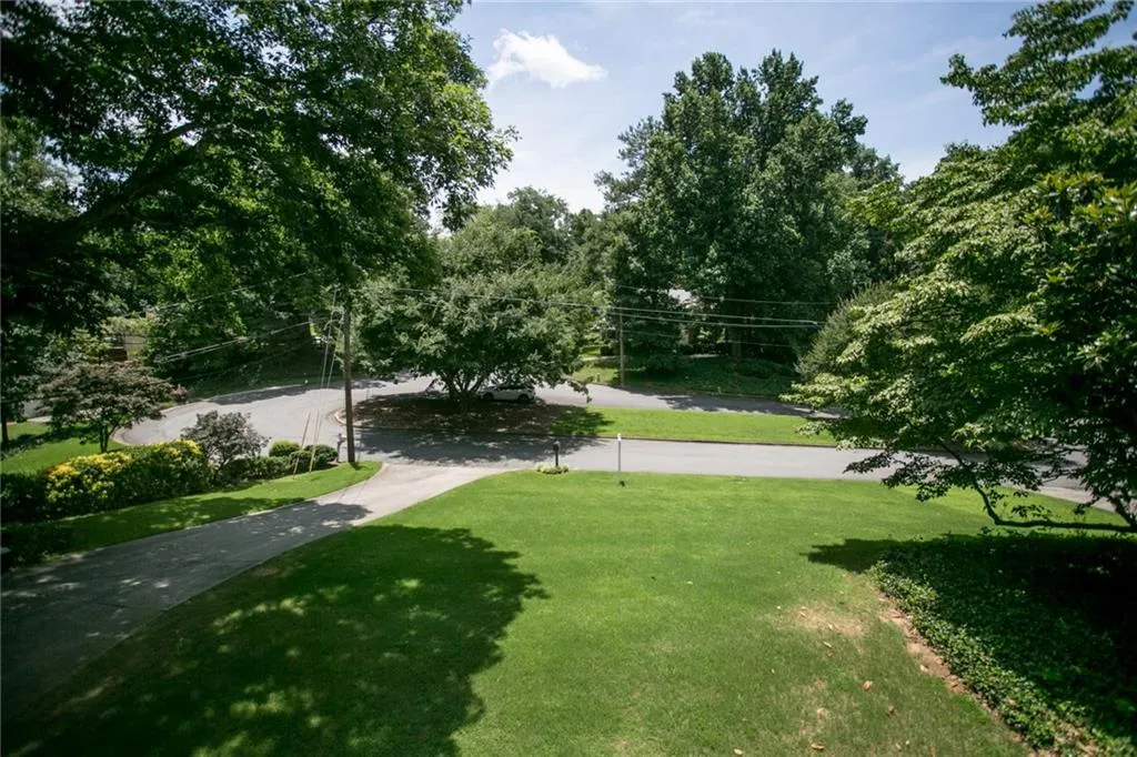 5607 Windy Ridge Drive, Sandy Springs, Georgia 30342, 4 Bedrooms Bedrooms, ,3 BathroomsBathrooms,Residential,Sold,5607 Windy Ridge Drive,6032170
