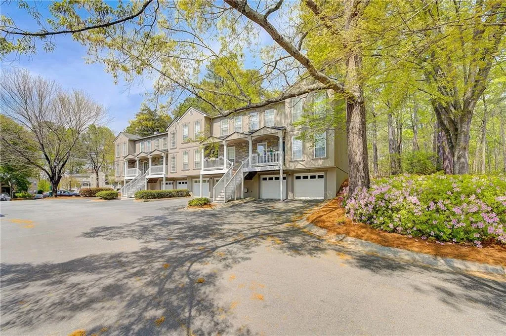 View of front of property.