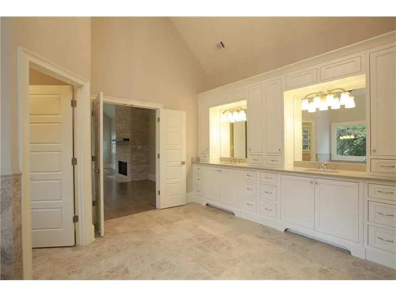4815 Northway Drive Ne, Atlanta, Georgia 30342, 5 Bedrooms Bedrooms, ,5 BathroomsBathrooms,Residential,Sold,4815 Northway Drive Ne,5644334