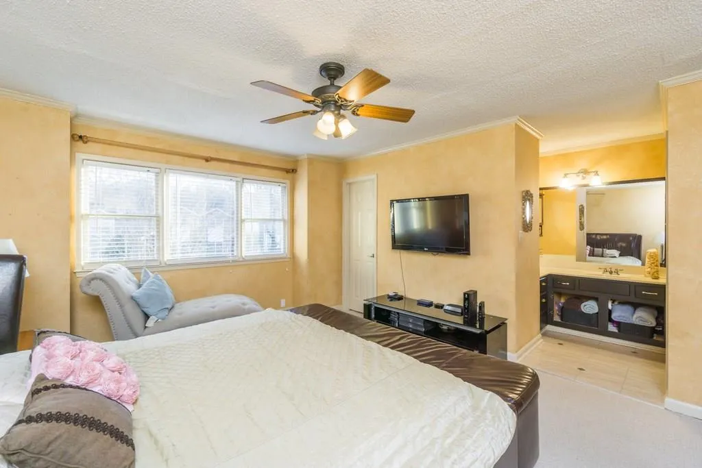 249 Peachtree Hollow Court, Sandy Springs, Georgia 30328, 3 Bedrooms Bedrooms, ,2 BathroomsBathrooms,Residential,Sold,249 Peachtree Hollow Court,6009936