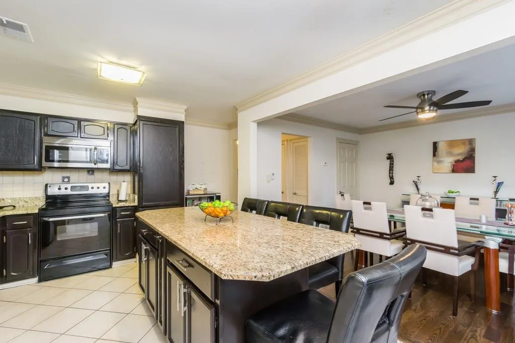 249 Peachtree Hollow Court, Sandy Springs, Georgia 30328, 3 Bedrooms Bedrooms, ,2 BathroomsBathrooms,Residential,Sold,249 Peachtree Hollow Court,6009936