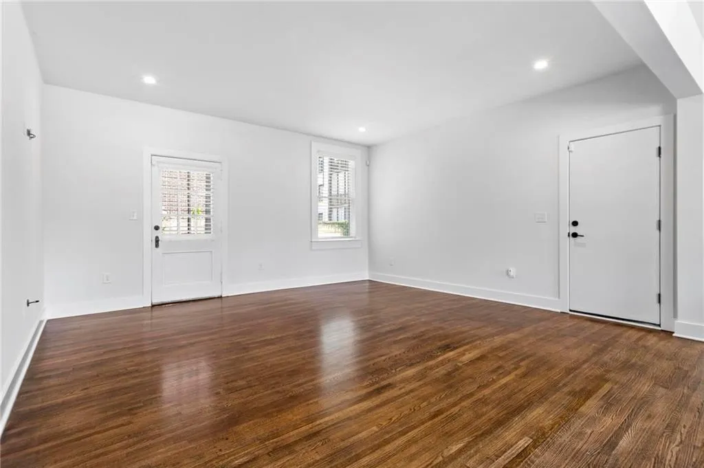 78 Peachtree Memorial Drive Nw Unit 2, Atlanta, Georgia 30309, 2 Bedrooms Bedrooms, ,2 BathroomsBathrooms,Residential,For Sale,78 Peachtree Memorial Drive Nw Unit 2,7616511