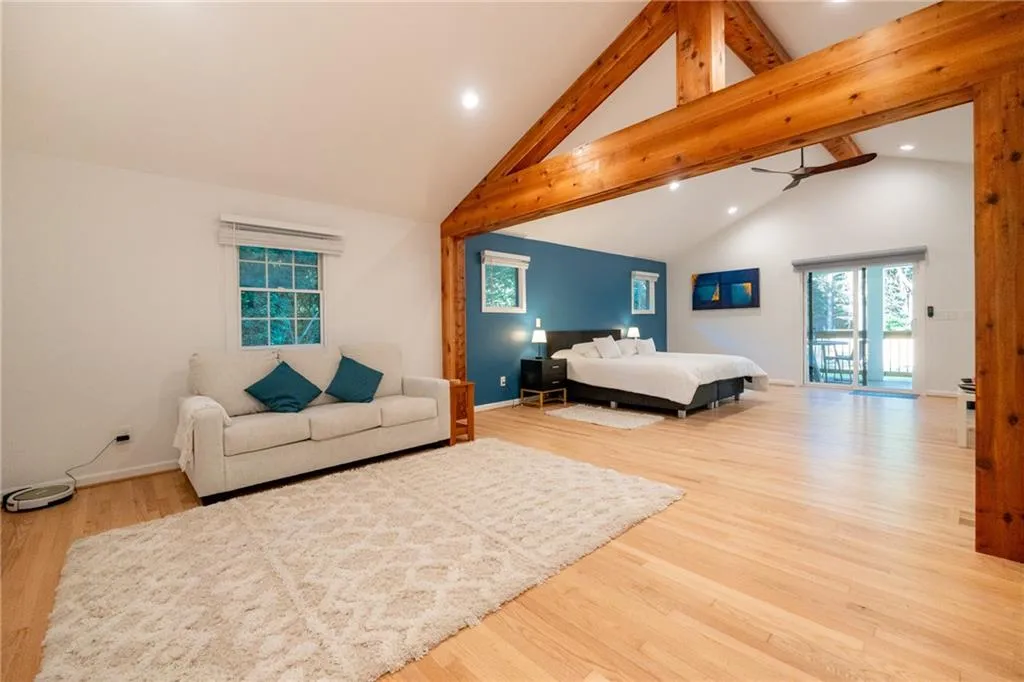 7330 Hunters Branch Drive, Atlanta, Georgia 30328, 4 Bedrooms Bedrooms, ,2 BathroomsBathrooms,Residential,For Sale,7330 Hunters Branch Drive,7663637
